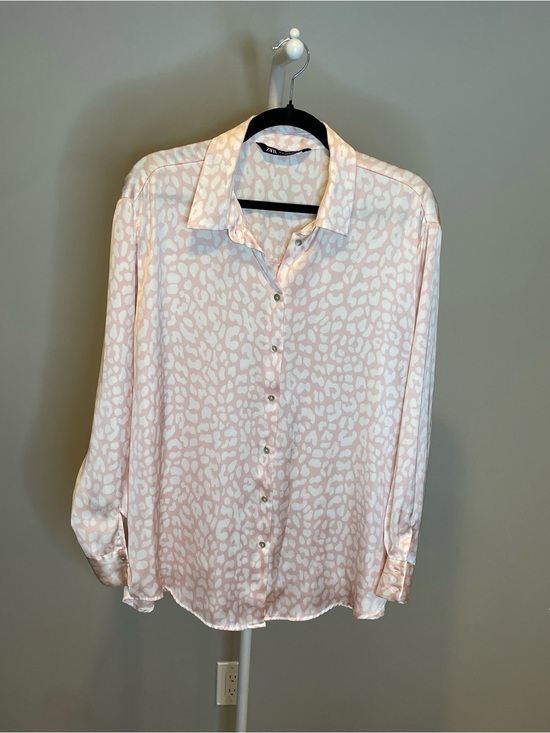 Zara Tops - Zara Pink and White Leopard Print Blouse XL